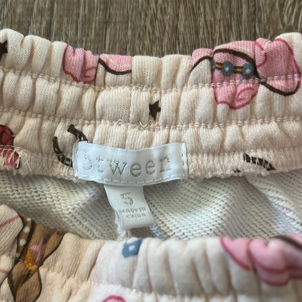 btween NWT Light Pink Cowgirl Sweatshirt and Shorts Set size 5 - Picture 6 of 6